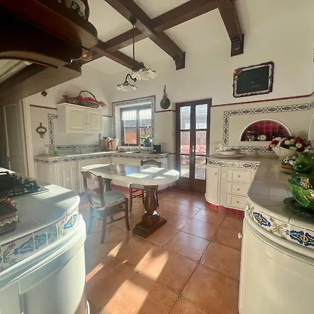 Il Borgo Nel Bosco Farm stay Canterano