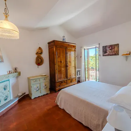 مزرعة للإقامة Il Borgo Nel Bosco Canterano