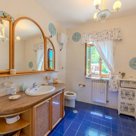 Farm stay Il Borgo Nel Bosco *