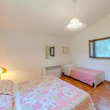 مزرعة للإقامة Il Borgo Nel Bosco *