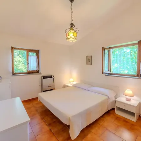 Il Borgo Nel Bosco Farm stay Canterano