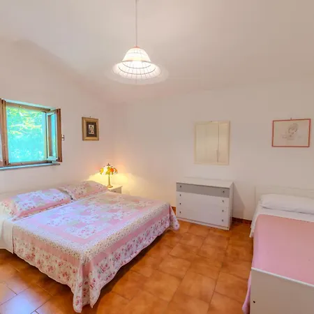 مزرعة للإقامة Il Borgo Nel Bosco Canterano
