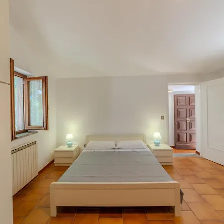 مزرعة للإقامة Il Borgo Nel Bosco Canterano