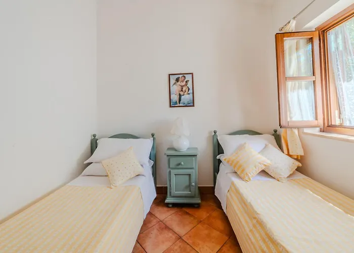 Il Borgo Nel Bosco 팜스테이 *