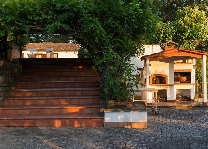 팜스테이 Il Borgo Nel Bosco Canterano